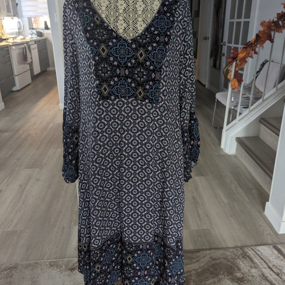 Love & Legend Navy Blue and White Patterned Long Sleeve Dress